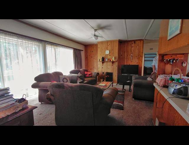 4 BEDROOM HOUSE FOR SALE IN FICHARDT PARK